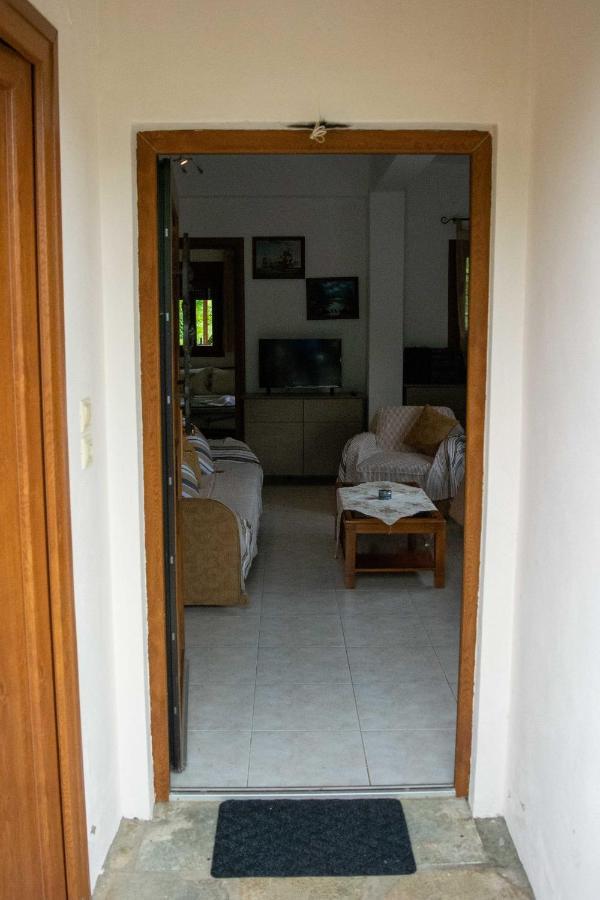 Efi'S Guest House เอยอส ดิมิตริออส ภายนอก รูปภาพ